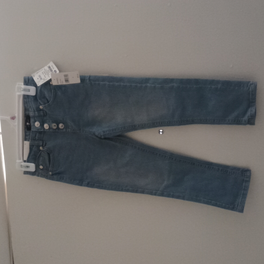 Clothes - Picture 4 of 8